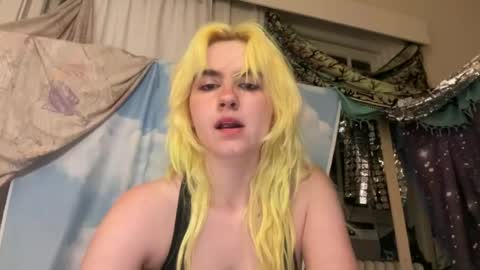 Emi Rose online show from 24, 6, 2026