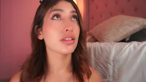 Honey Moon  Help me to reach 100 thumbs up online show from 14, 2, 2026