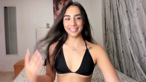 Snapshot of honney_bunny1 chatting on 19, 12, 2024 Andrea online show from 19, 12, 2024