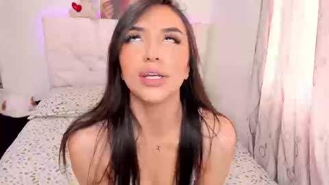 Snapshot of honney_bunny1 chatting on 10, 9, 2025 Andrea online show from 10, 9, 2025