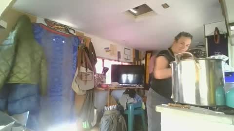 Snapshot of hoodoou chatting on 17, 2, 2026 hoodoou online show from 17, 2, 2026