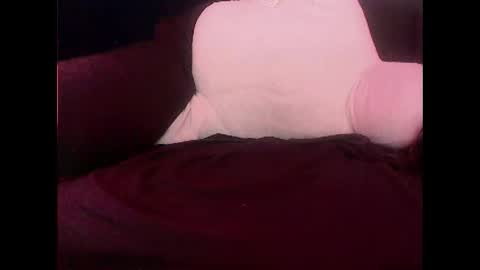 Snapshot of hopps28 chatting on 23, 12, 2024 hopps28 online show from 23, 12, 2024