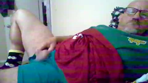 Snapshot of hornlyhen chatting on 14, 9, 2025 hensley online show from 14, 9, 2025