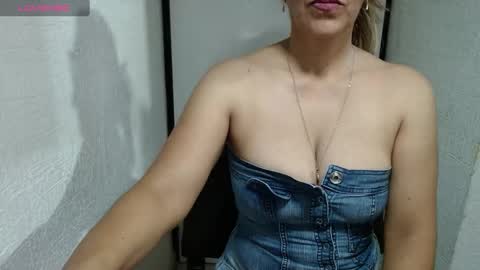Snapshot of horny_and_daring chatting on 25, 2, 2025 horny and daring online show from 25, 2, 2025