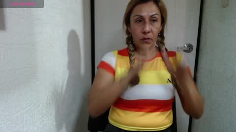 Snapshot of horny_and_daring chatting on 25, 2, 2025 horny and daring online show from 25, 2, 2025