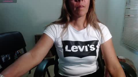 Snapshot of horny_and_daring chatting on 18, 9, 2025 horny and daring online show from 18, 9, 2025