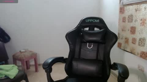 Snapshot of horny_and_daring chatting on 12, 11, 2025 horny and daring online show from 12, 11, 2025