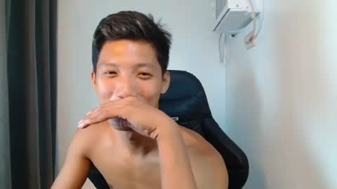 Snapshot of horny_asianmoreno chatting on 24, 9, 2025 ROGER online show from 24, 9, 2025