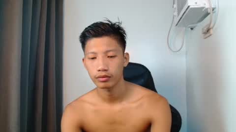 Snapshot of horny_asianmoreno chatting on 13, 10, 2025 ROGER online show from 13, 10, 2025