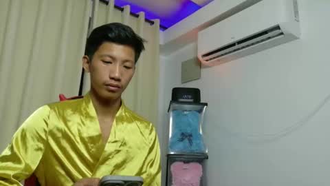 Snapshot of horny_asianmoreno chatting on 3, 11, 2025 ROGER online show from 3, 11, 2025