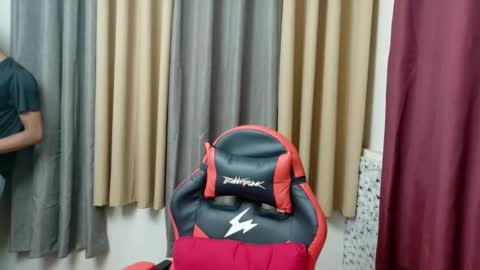 Snapshot of horny_asianmoreno chatting on 14, 11, 2025 ROGER online show from 14, 11, 2025