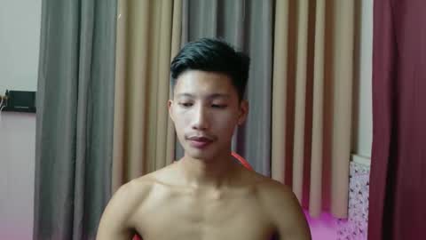 Snapshot of horny_asianmoreno chatting on 26, 11, 2025 ROGER online show from 26, 11, 2025