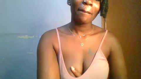 Snapshot of horny_hearts chatting on 22, 10, 2025 phanice online show from 22, 10, 2025