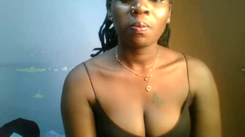 Snapshot of horny_hearts chatting on 31, 10, 2025 phanice online show from 31, 10, 2025