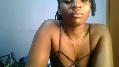 Snapshot of horny_hearts chatting on 4, 11, 2025 phanice online show from 4, 11, 2025