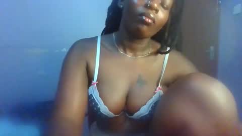 Snapshot of horny_hearts chatting on 29, 11, 2025 phanice online show from 29, 11, 2025