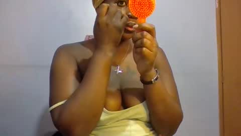 Snapshot of horny_hearts chatting on 4, 5, 2026 phanice online show from 4, 5, 2026