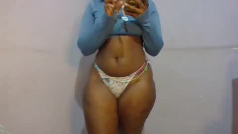 Snapshot of horny_hearts chatting on 8, 5, 2026 phanice online show from 8, 5, 2026
