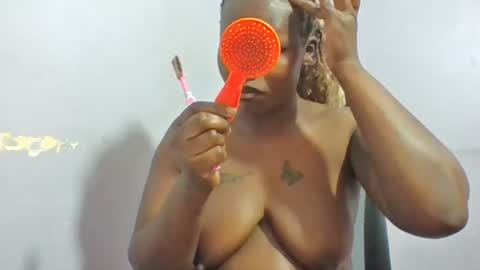 Snapshot of horny_hearts chatting on 25, 7, 2026 phanice online show from 25, 7, 2026