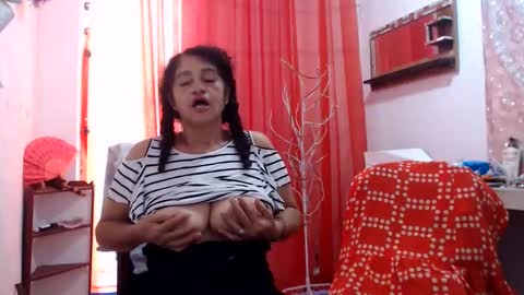 Snapshot of horny_mommy17 chatting on 8, 6, 2026 armina online show from 8, 6, 2026