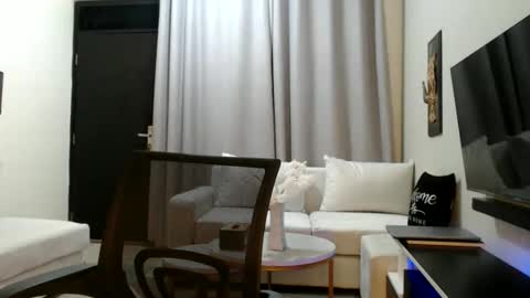 Snapshot of horny_princcess chatting on 24, 5, 2026 horny_princcess online show from 24, 5, 2026