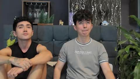 Alex and Camilo online show from 4, 3, 2025