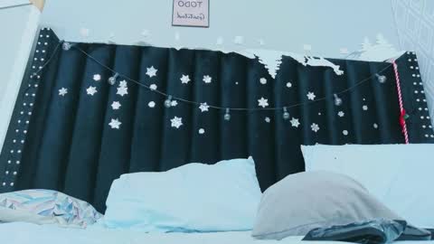 Khloe  online show from 15, 12, 2025