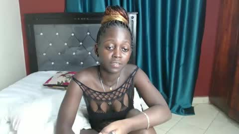 Snapshot of hornybella4 chatting on 22, 12, 2024 Bella online show from 22, 12, 2024