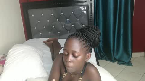 Snapshot of hornybella4 chatting on 10, 3, 2025 Bella online show from 10, 3, 2025