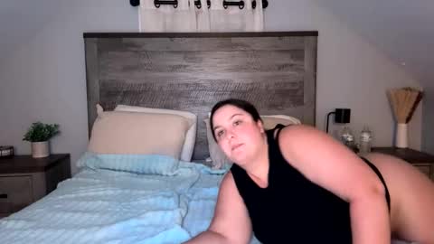 Snapshot of hornycouple123879935 chatting on 18, 10, 2025 BellaBrianx online show from 18, 10, 2025