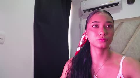 Snapshot of hornygirl_20000 chatting on 21, 11, 2025 hornygirl_20000 online show from 21, 11, 2025