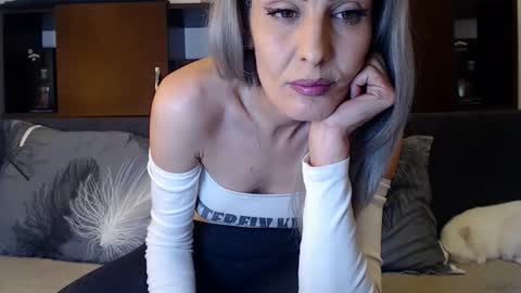 Snapshot of hornygirllx chatting on 14, 1, 2026 AshlineKatte online show from 14, 1, 2026