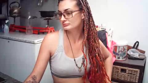Snapshot of hornyhippies0080 chatting on 3, 5, 2026 Nix D online show from 3, 5, 2026