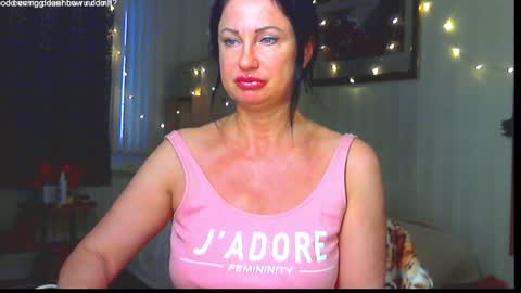 Snapshot of hornymommy69_ chatting on 11, 1, 2025 Monica online show from 11, 1, 2025