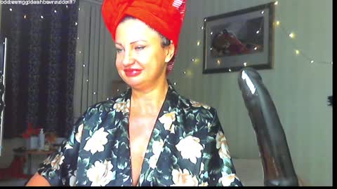 Snapshot of hornymommy69_ chatting on 12, 1, 2025 Monica online show from 12, 1, 2025