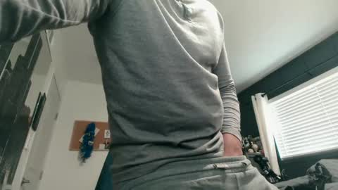 Snapshot of hornyone21x chatting on 8, 12, 2024 hornyone21x online show from 8, 12, 2024