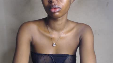 Snapshot of hornyslut_xx chatting on 25, 5, 2026 Bella online show from 25, 5, 2026
