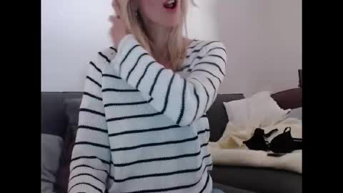 Snapshot of hornyssima chatting on 30, 4, 2026 Hornyssima online show from 30, 4, 2026