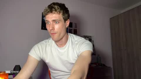 hornytwunk01 online show from 28, 4, 2026