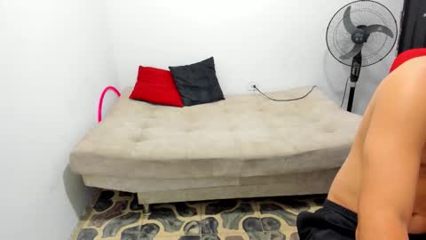 Snapshot of horrny_18_victoria chatting on 16, 2, 2026 ronald and victoria online show from 16, 2, 2026