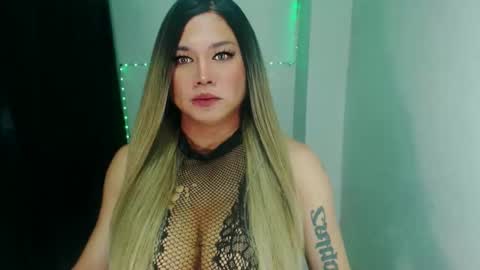 YOUR MAJESTY LUCY PEARL online show from 4, 12, 2024