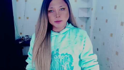 YOUR MAJESTY LUCY PEARL online show from 10, 1, 2025