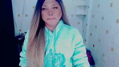 YOUR MAJESTY LUCY PEARL online show from 10, 1, 2025