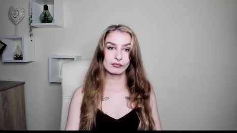 Snapshot of hot_1nina chatting on 20, 10, 2025 NINA online show from 20, 10, 2025