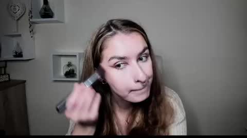 Snapshot of hot_1nina chatting on 4, 11, 2025 NINA online show from 4, 11, 2025