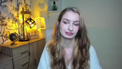 Snapshot of hot_1nina chatting on 10, 11, 2025 NINA online show from 10, 11, 2025