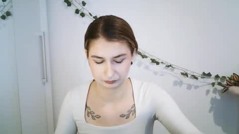 Snapshot of hot_1nina chatting on 19, 2, 2026 NINA online show from 19, 2, 2026