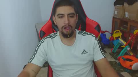 Snapshot of hot__husbands chatting on 13, 11, 2025 hot__husbands online show from 13, 11, 2025