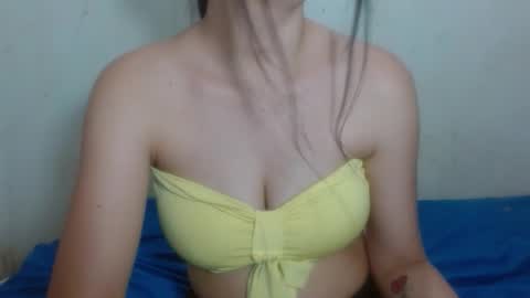 Snapshot of hot_and_complacent_latin chatting on 18, 12, 2025 hot_and_complacent_latin online show from 18, 12, 2025