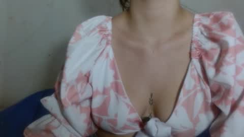 Snapshot of hot_and_complacent_latin chatting on 17, 1, 2026 hot_and_complacent_latin online show from 17, 1, 2026